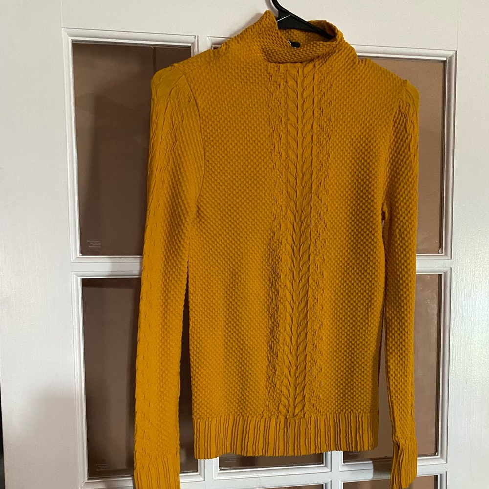 Soft turtle neck long sleeve shirt